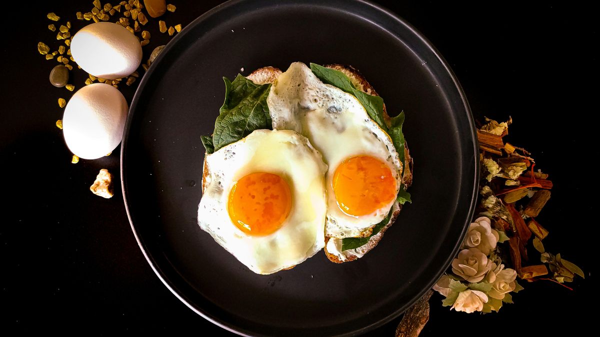 Los huevos, ricos en nutrientes, son una fuente rica de energía proveniente de proteínas, grasas y varias vitaminas del grupo B. 