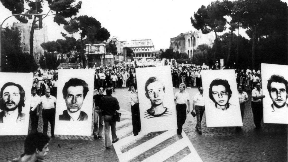 Manifestación en Roma contra las sentencias a muerte impuestas a los miembros del FRAP y ETA, Paredes Manot, Baena Alonso, García Sanz, Sánchez Bravo y Otaegui Echevarría.EFE