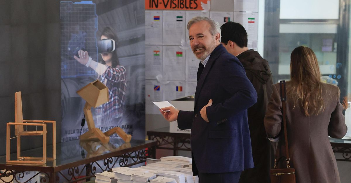 El PP no deja de hacer regalos a Vox