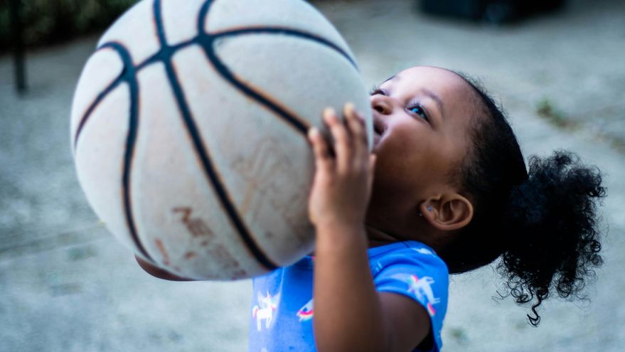 Una psicóloga indica cómo elegir las actividades extraescolares: “No todo lo que hacen nuestros hijos tiene que servir para algo”