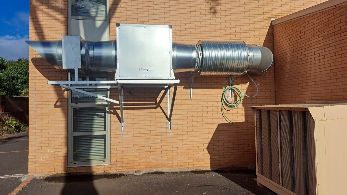 Exterior del sistema de ventilación forzada en la ULL
