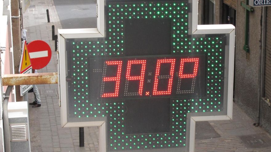 Ola de calor: qué temperatura marcarán los termómetros en Canarias en los próximas días