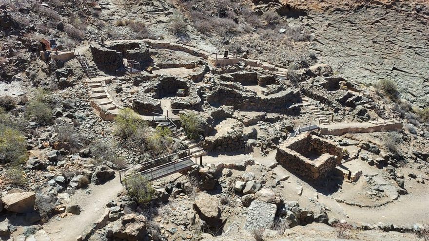 Vista general del poblado, en la margen izquierda del barranco de Mogán.