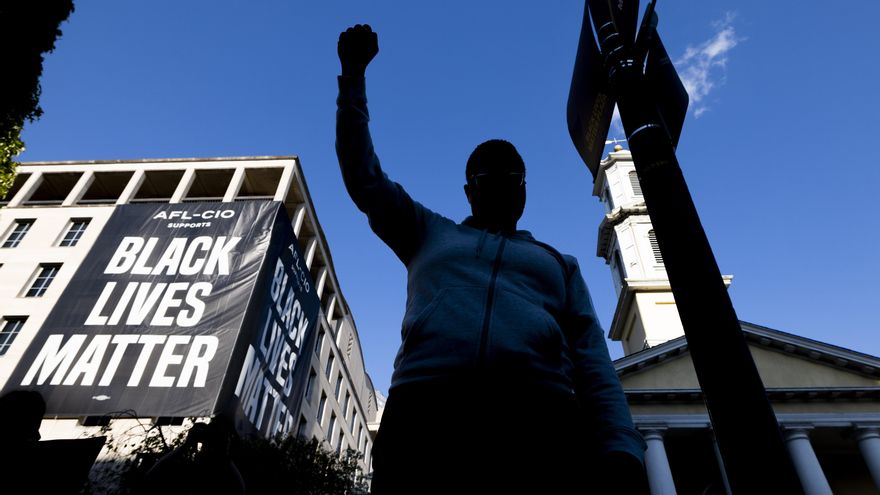 Un estudio en Navarra revela que el 80% de los de los delitos racistas no se denuncian