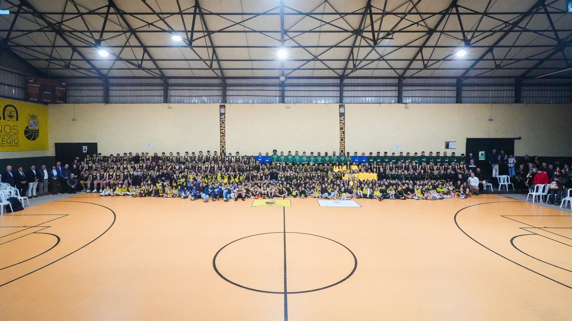 Presentación de los equipos de baloncesto y gimnasia rítmica del Colegio Virgen del Carmen