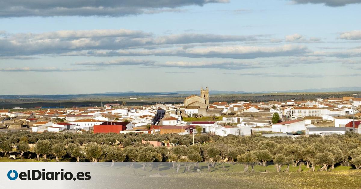 El pueblo de Cáceres donde la tradición de la Torta del Casar convive con patrimonio histórico y cultural