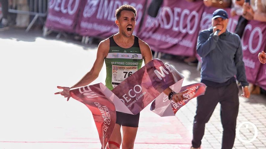 Grondona firma un doblete para la historia en la Media Maratón de Córdoba