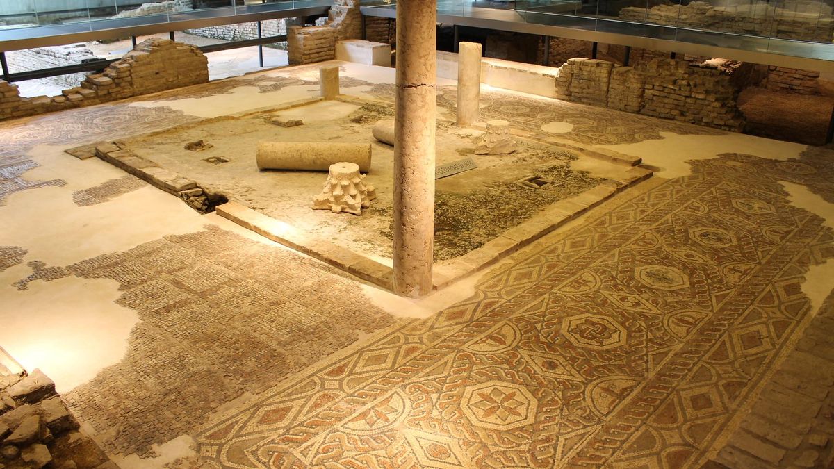Antiguas casas romanas en el 'Antiquarium' de Sevilla.