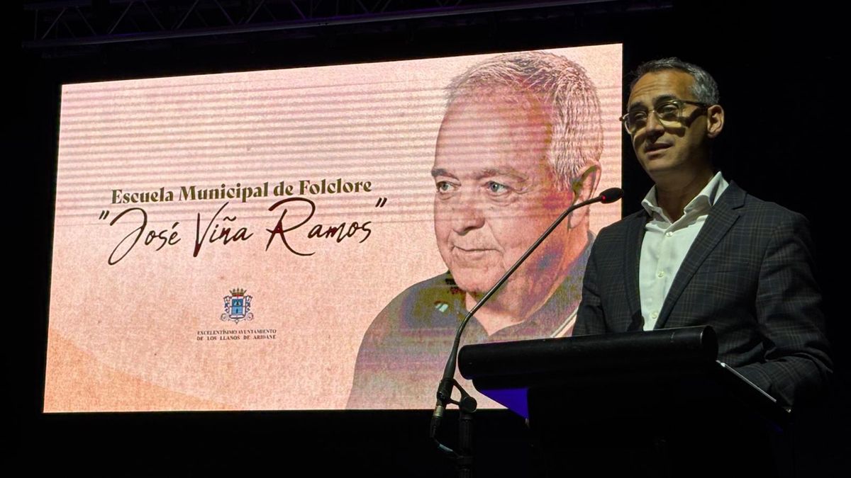 El Ayuntamiento homenajea a José Viña Ramos y bautiza la Escuela Municipal de Folclore con su nombre