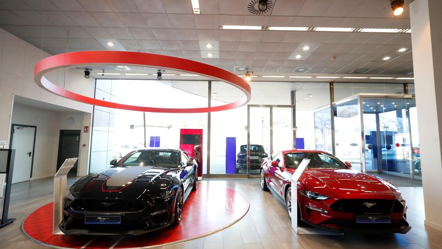 Las matriculaciones cierran el año lejos de los datos prepandemia por la crisis de los microchips