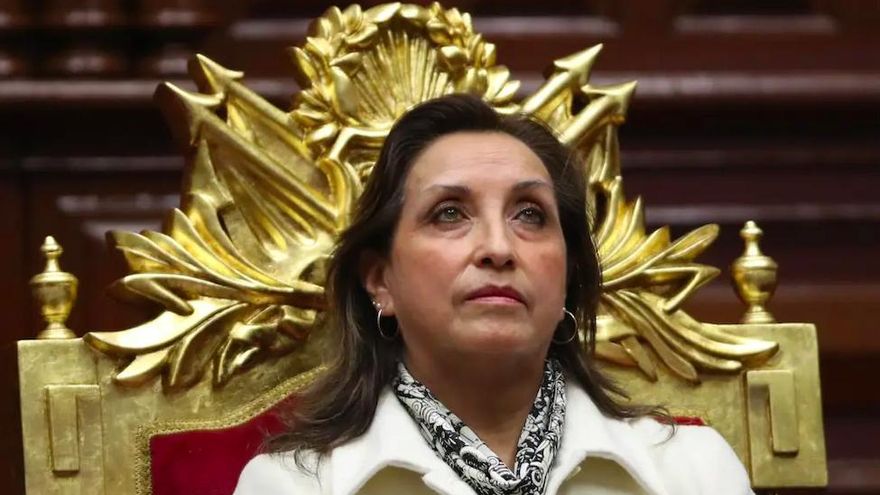 Quién es Dina Boluarte, la primera mujer presidenta de Perú tras destitución de Pedro Castillo