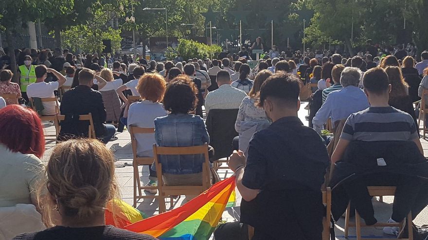 Más Madrid arranca su cierre de campaña a golpe de trap en directo, girasoles y mensaje de Mónica Oltra