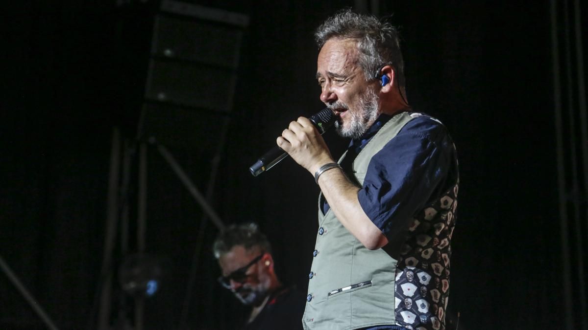 Concierto de Love of Lesbian en el Festival de la Guitarra