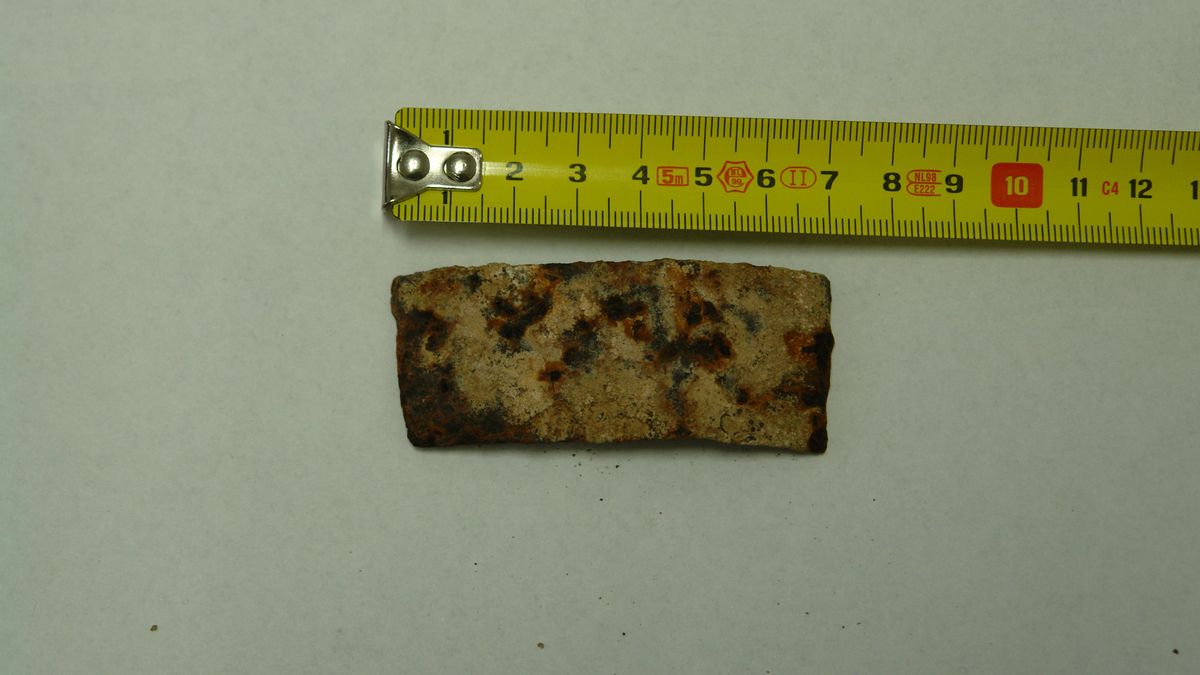 Resto de un raspador para sacar la orchilla (especie de liquen) adosada a las piedras.