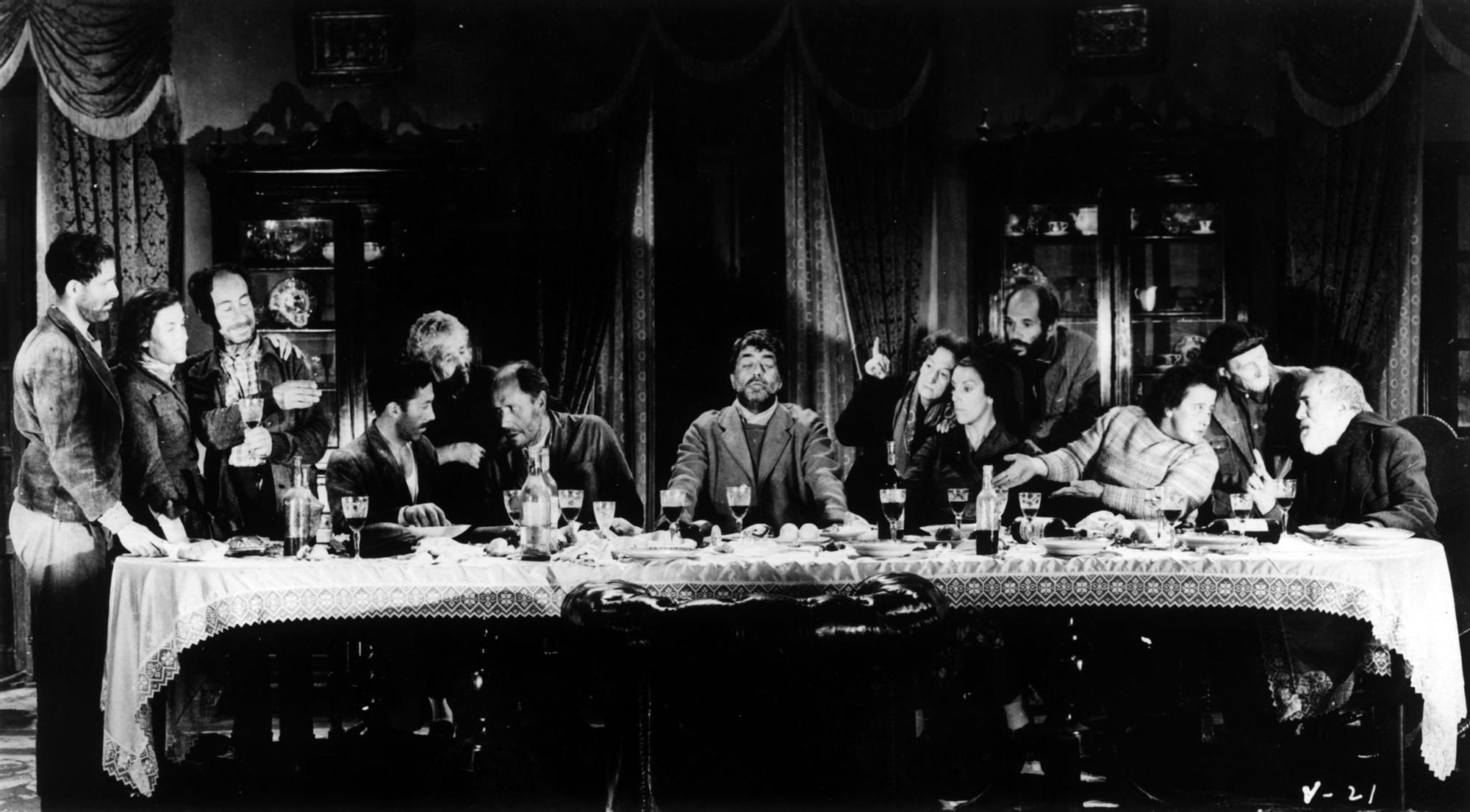 María Isbert en el mítico fotograma de 'Viridiana', de Luis Buñuel. Es la quinta por la derecha.