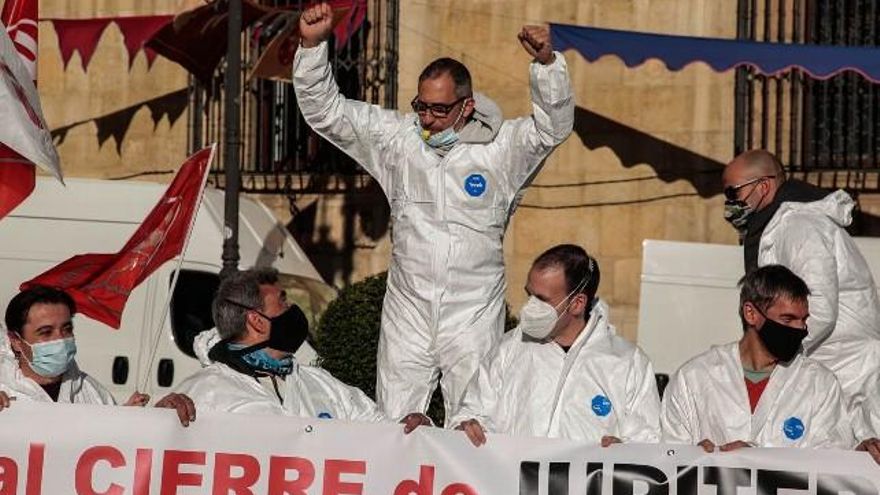 Un momento de la manifestación en León de los trabajadores de Jupiter Bach // Campillo / ICAL