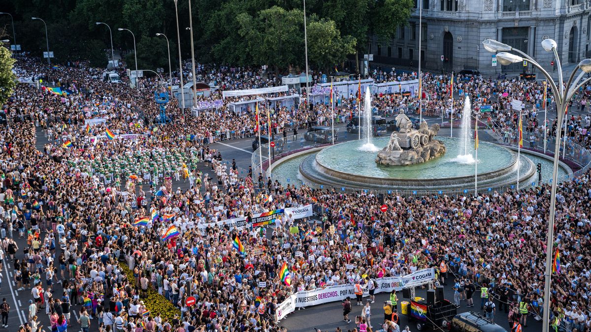 Cortes de tráfico y cierre de cinco estaciones por el desfile del Orgullo 2026 en Madrid: calles afectadas y alternativas
