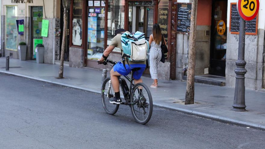 Deliveroo anuncia una declaración de principios que recoge el compromiso y la forma de operar para los riders