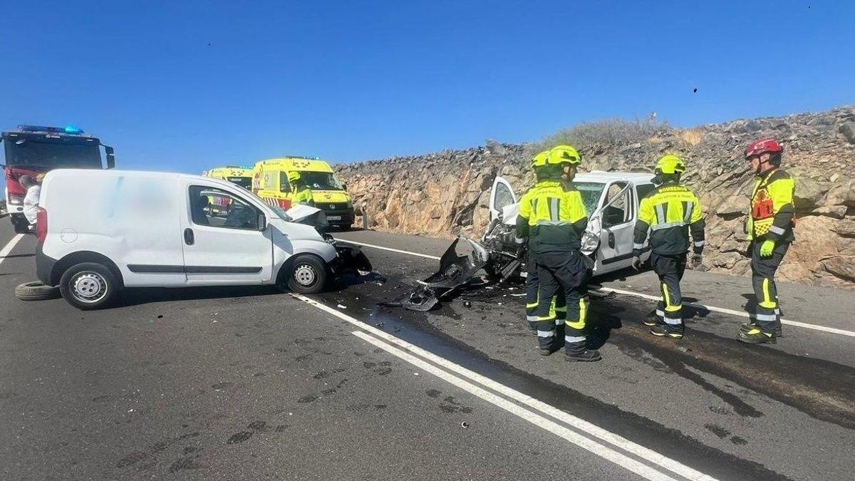 Los servicios de emergencias, en el lugar del accidente.