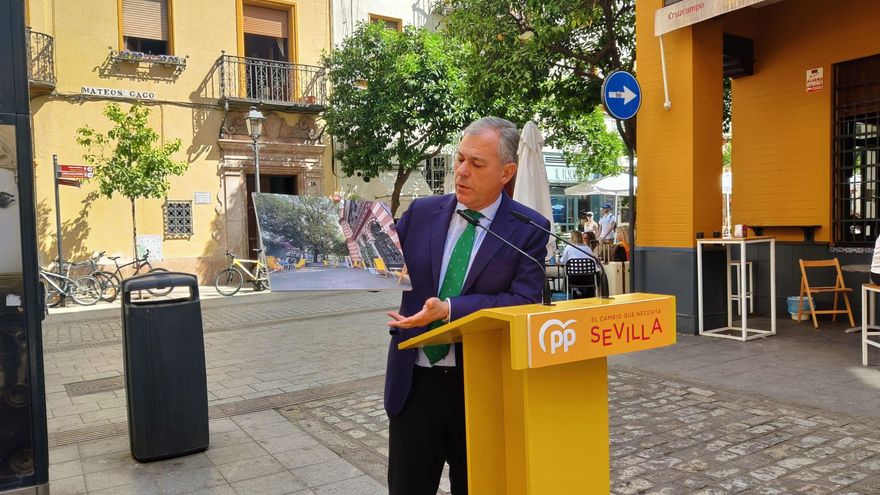 El candidato del PP en Sevilla culpa a Muñoz de que el turismo "esté a punto de desbordarse" en la ciudad