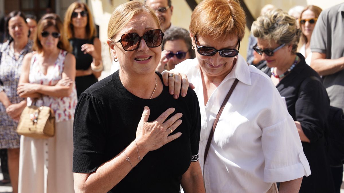 El funeral por el expresidente del Principado Antonio Trevín reúne a cientos de personas en Llanes