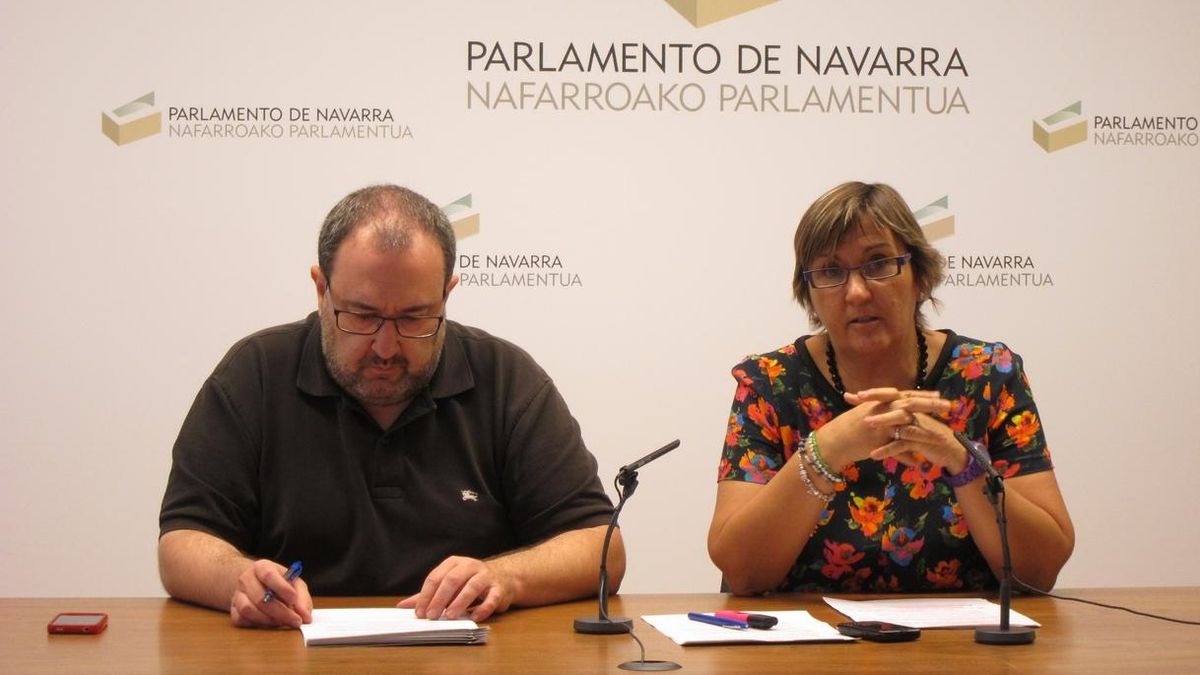 José Miguel Nuin y Marisa de Simón, parlamentarios de I-E.