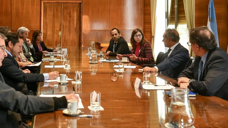 Batakis y Scioli definen un seguimiento de precios con las empresas alimenticias