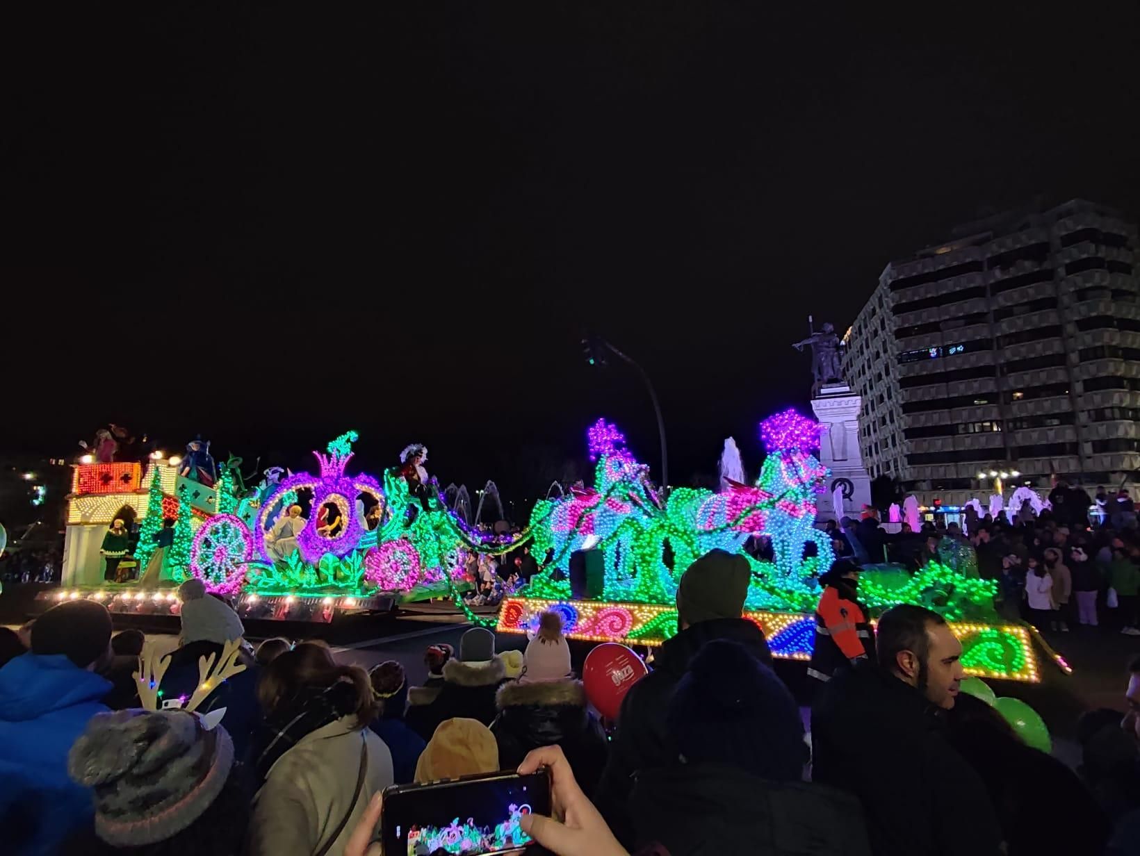 Así brilló y llenó de ilusión a León la Cabalgaza de la Navidad de 2025
