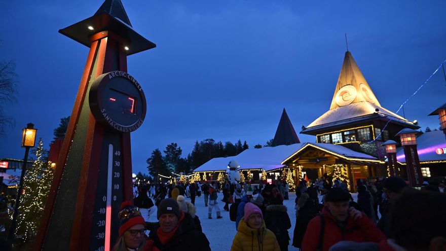 Renos, turistas y soldados de la OTAN en la 'ciudad natal' de Papá Noel en Finlandia: "El Santa Park es un búnker"
