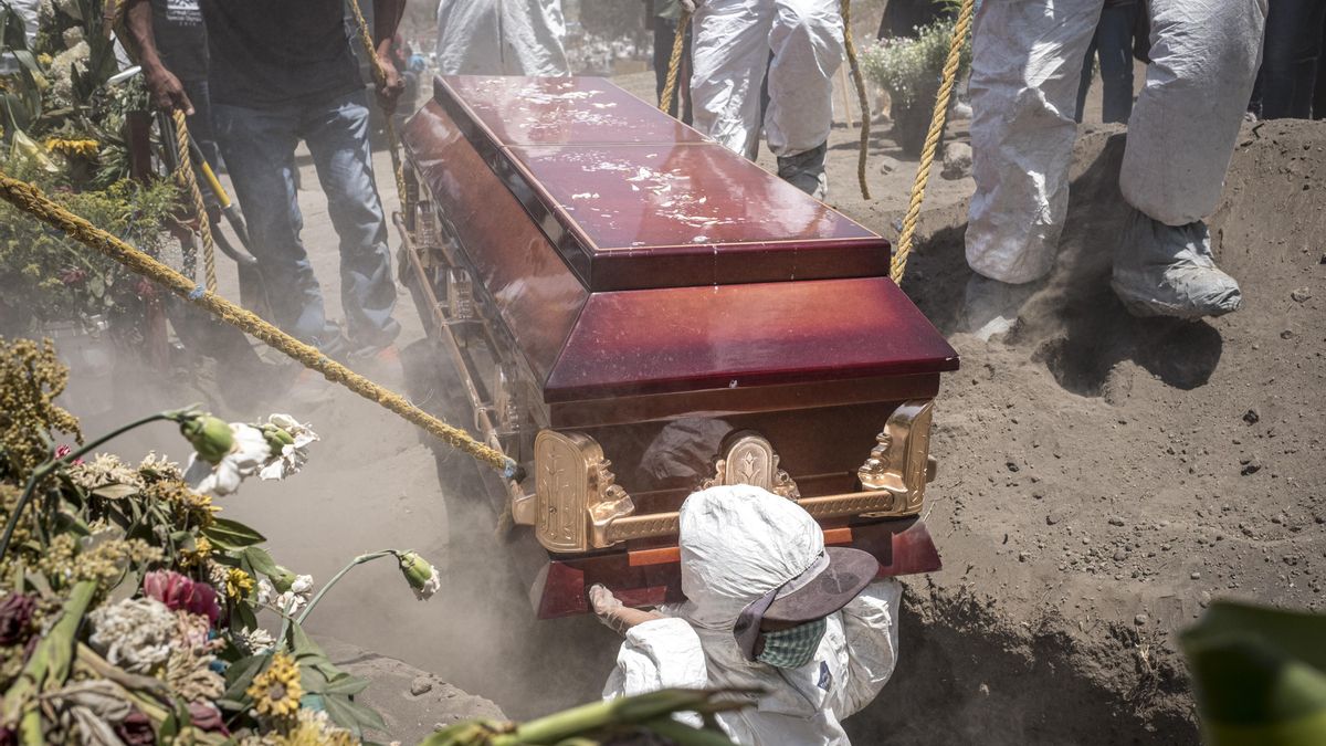 'Pandemia. Miradas de una tragedia': el trabajo altruista de 26 fotógrafos para retratar la realidad del coronavirus que no siempre se cuenta