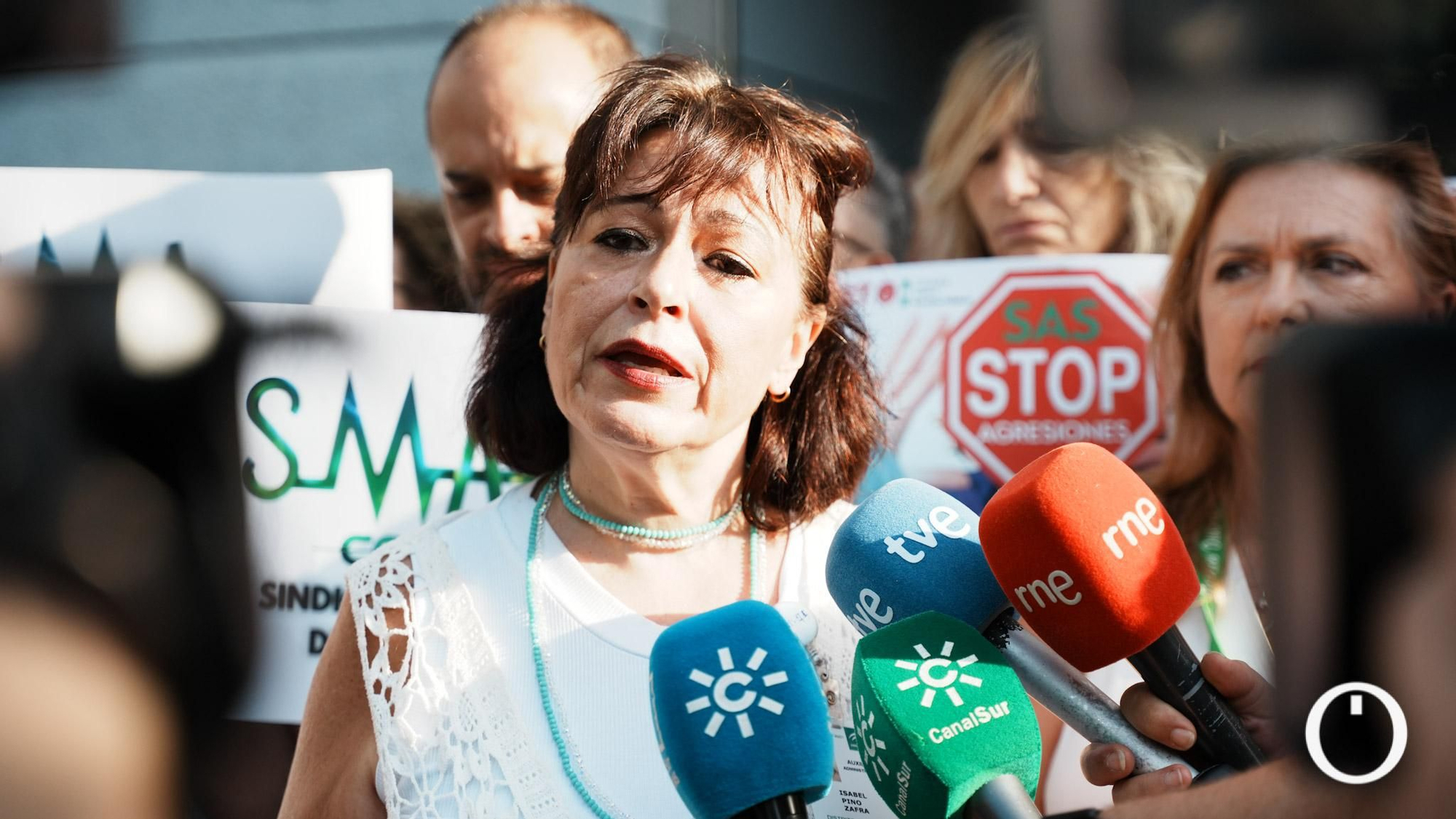 Concentración Sindicato Médico frente al Centro de Salud Levante Norte por las últimas agresiones.
