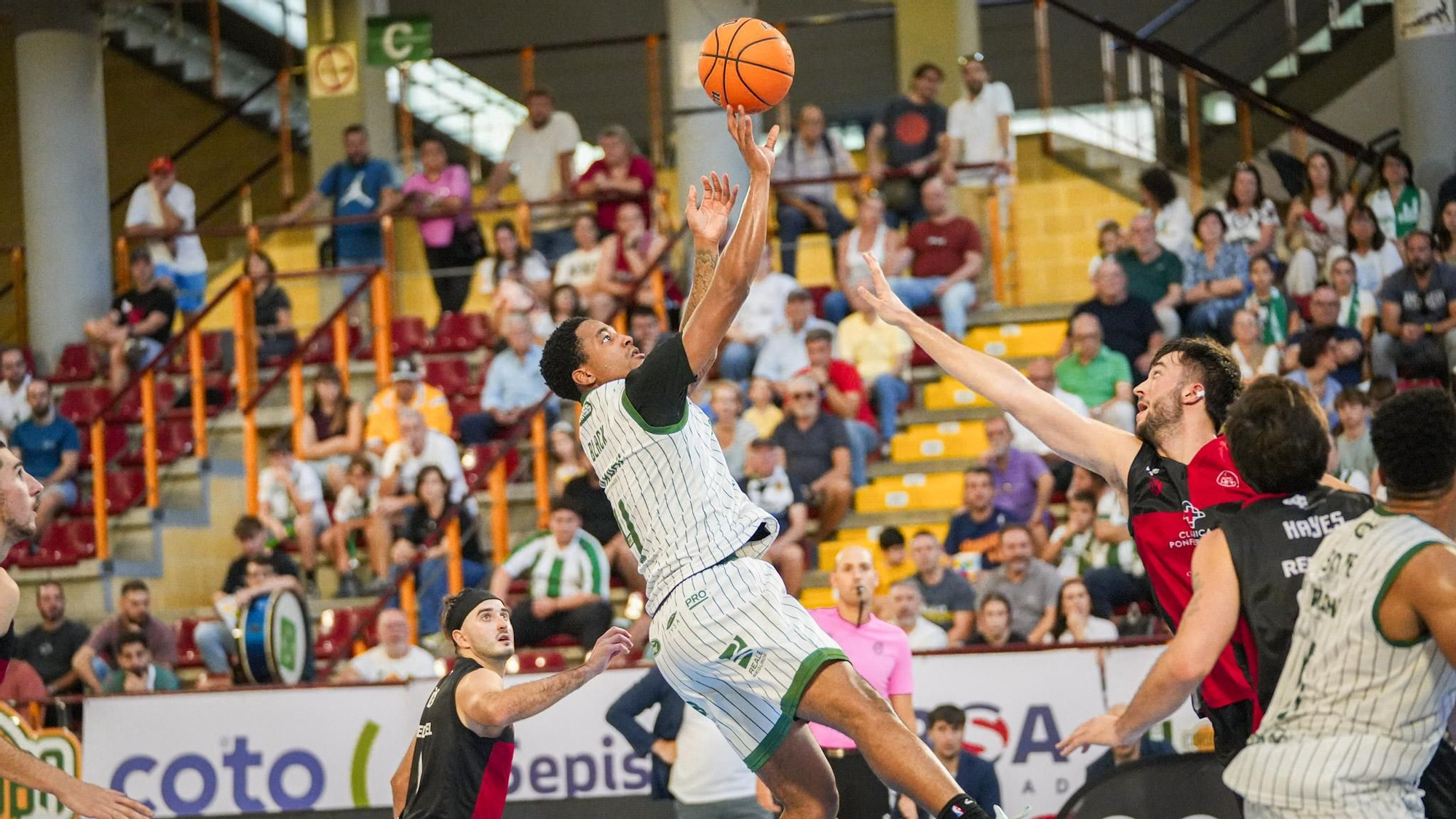 Las imágenes del Coto Córdoba CB - Clínica Ponferrada SDP