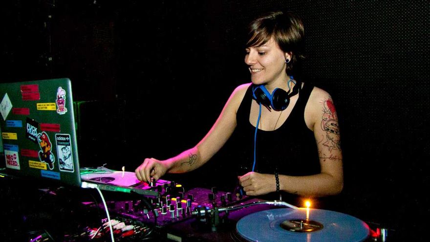 De Madrid a Coruña: Eme DJ, (37 años), Disc Jockey