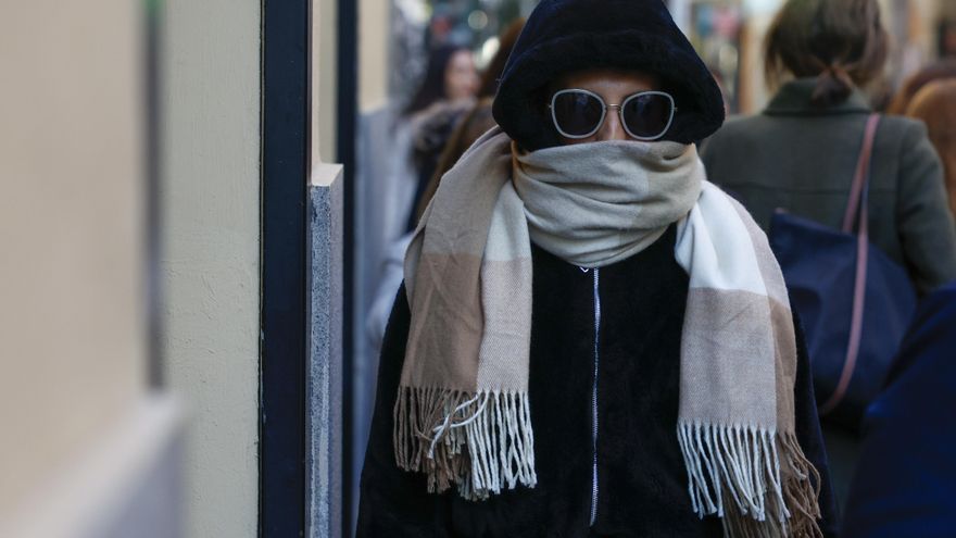 O episódio climático de inverno começa hoje com quatro comunidades sob avisos de neve.