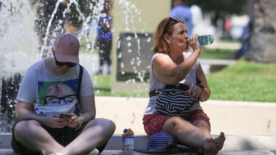 Ola de calor: los cuidados para evitar la deshidratación