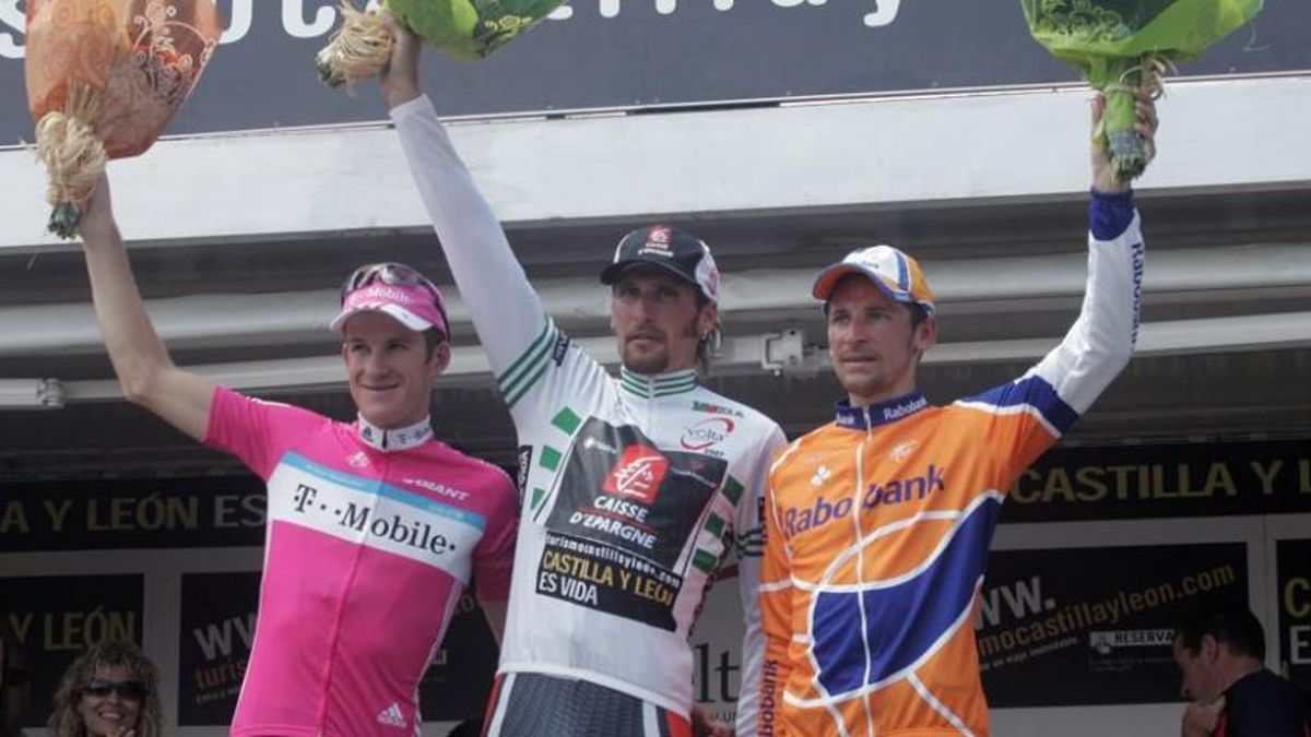 Los exciclistas rusos Denis Menchov y Vladímir Karpets, una década como grandes morosos en Navarra