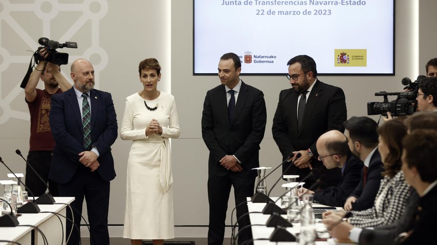 El Gobierno de Navarra y el Estado hacen oficial el traspaso de Tráfico: "Compensa años de promesas incumplidas"