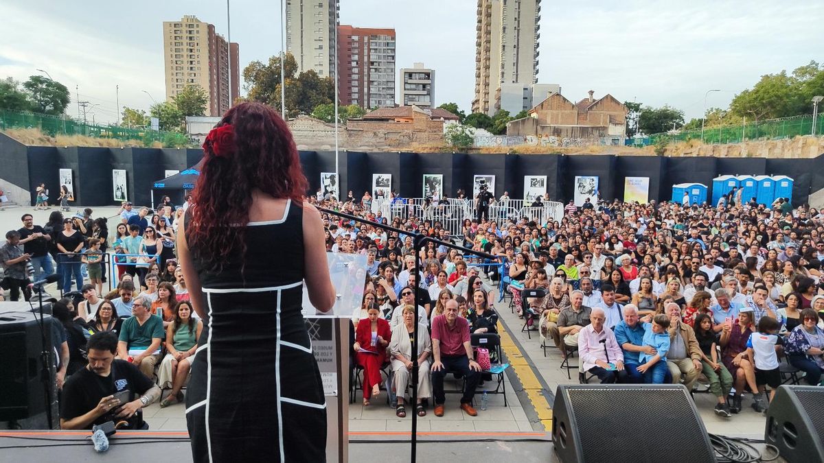 Uno de los conciertos celebrados en la explanada del Museo de la Memoria y de Derechos Humanos de Chile