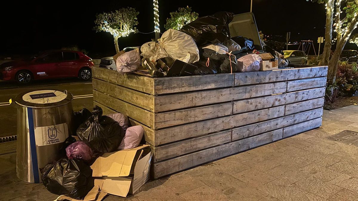 El PP señala al presidente del Cabildo por “el colapso del servicio de recogida de basura tras incumplir sus compromisos”