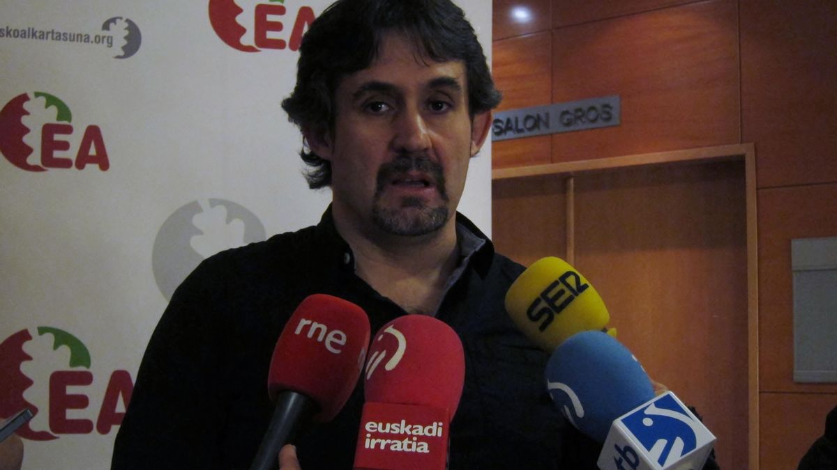 EA recuerda que Egibar siempre hablado de "presos políticos" y acusa a PNV de ayudar a PP a "criminalizar el conflicto"