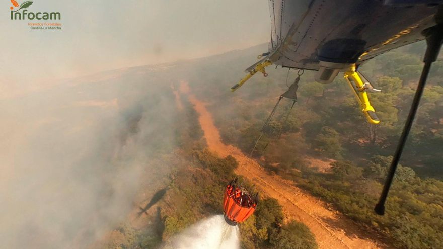 Extinguido el incendio de Viso del Marqués, en Ciudad Real, que se inició muy cerca de Sierra Morena