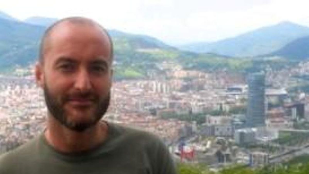 EDUARDO VILADÉS FERNÁNDEZ DE CUEVAS 48 AÑ