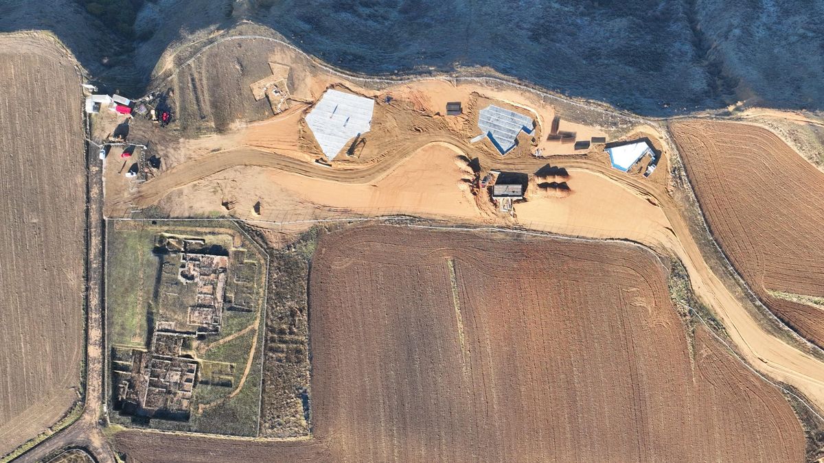 Los cimientos del centro que dará a conocer la antigua ciudad asturi y romana de Lancia