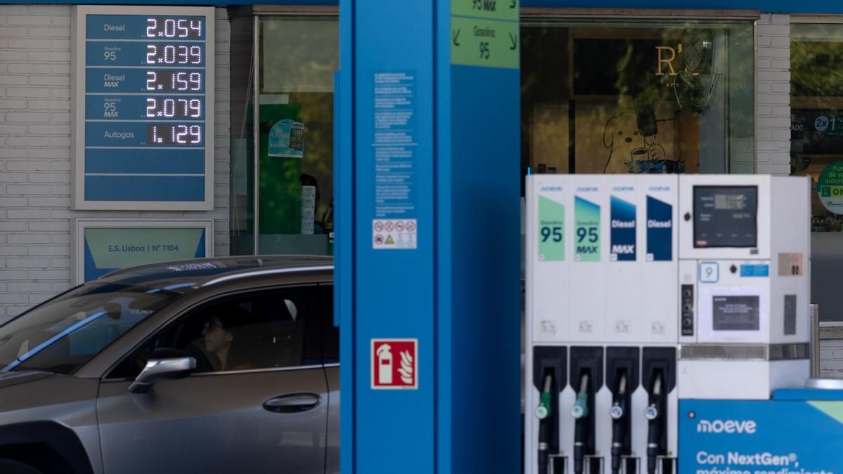 UPA convoca una concentración en Repsol Puertollano para protestar por el encarecimiento de los precios del gasoil