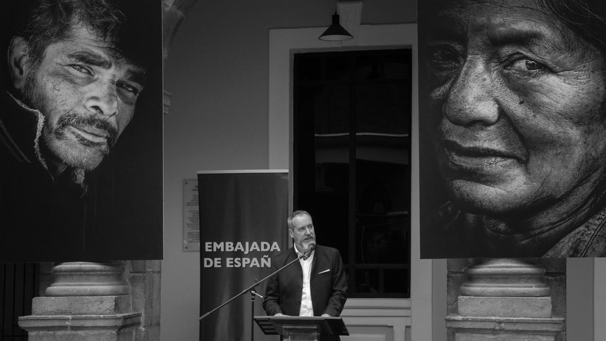 ‘Quito íntimo’: Emilio Barrionuevo lleva el alma de las personas a una exposición en Ecuador