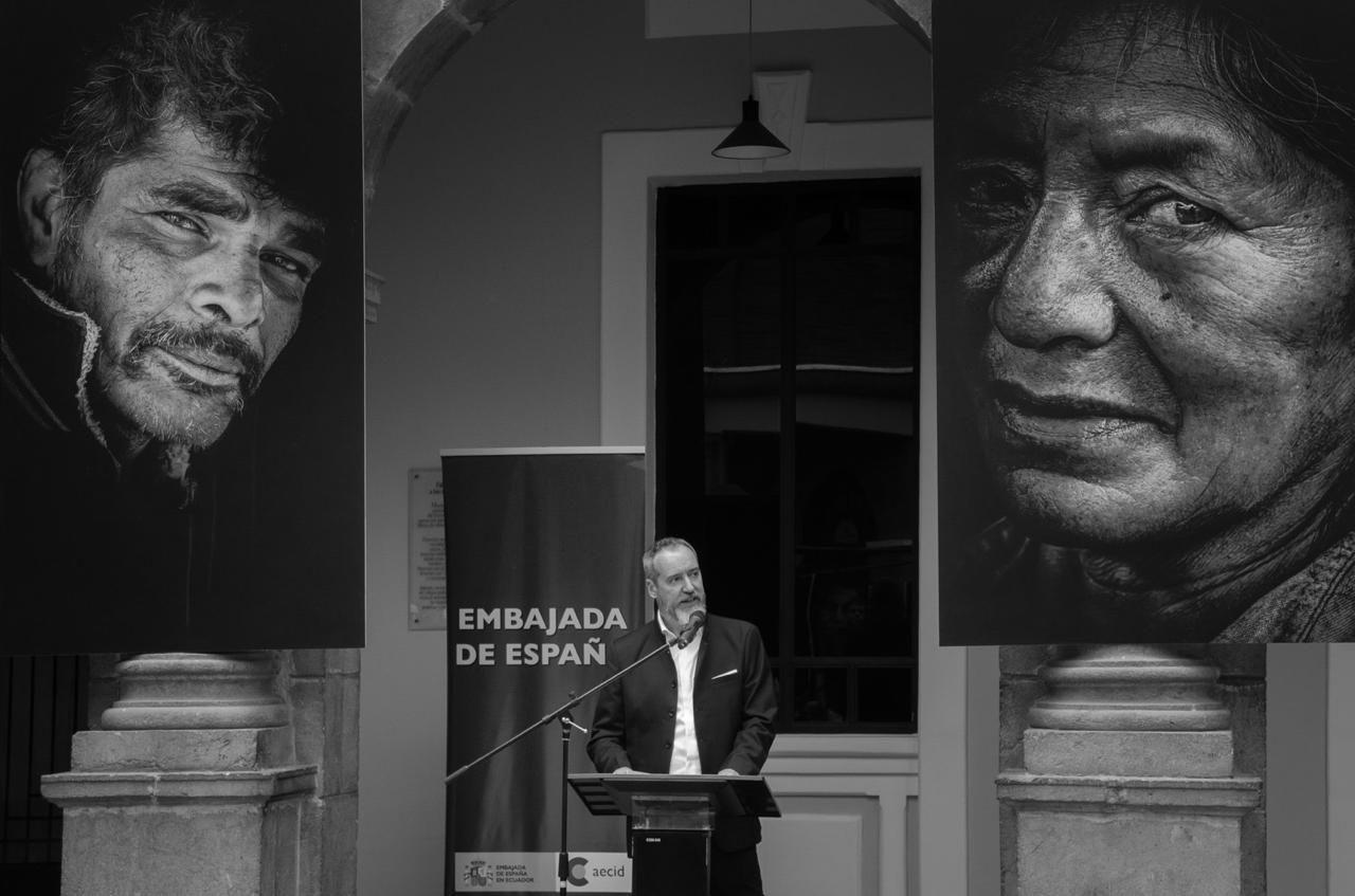 Emilio Barrionuevo lleva el alma de las personas a una exposición en Ecuador. CRISTOPHER