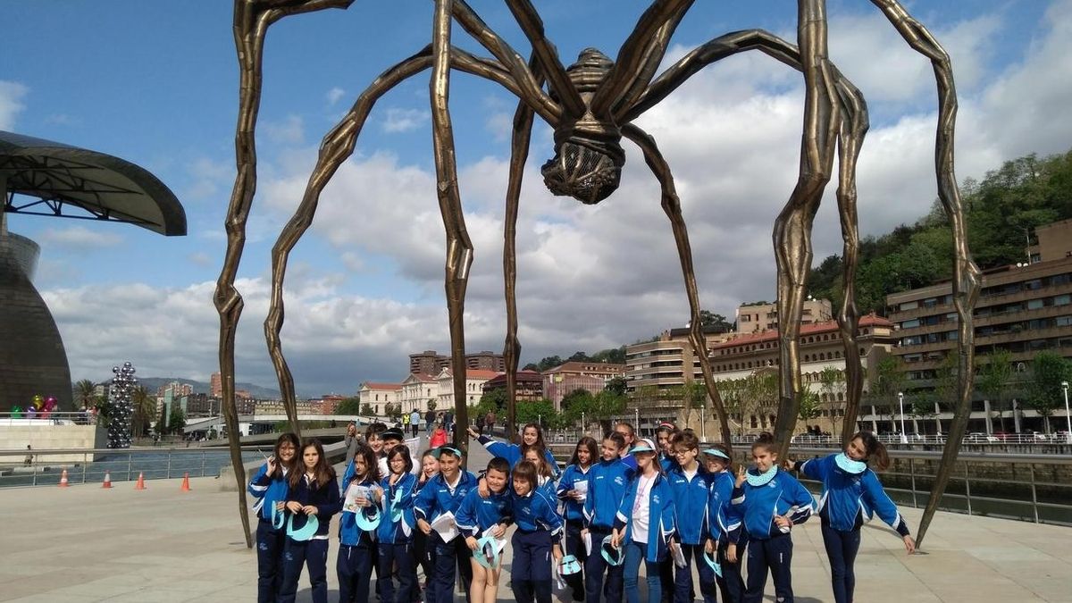Estudiantes de Bilbao difundirán el lunes entre los turistas el patrimonio cultural y gastronómico