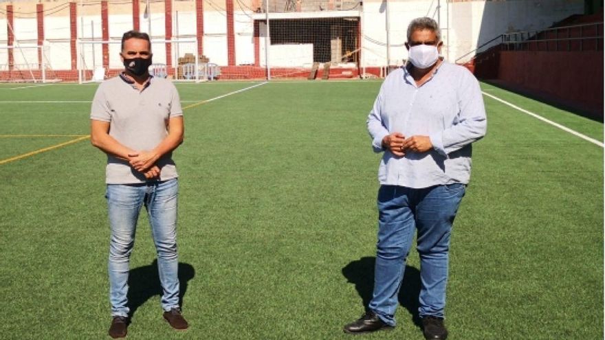 David Ruiz Álvarez, primer teniente de alcalde   de Tazacorte,   y Juan Miguel Rodríguez Acosta, alcalde.