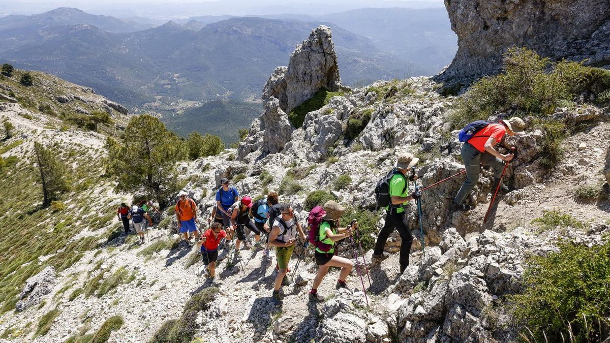 Descubrir la belleza de las montañas de Albacete a través de una ruta de senderismo