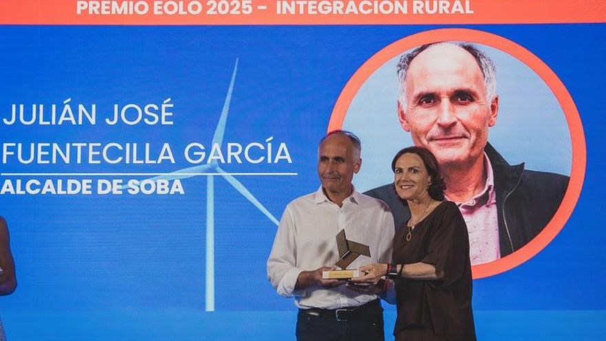 El alcalde de Soba recoge el premio EOLO